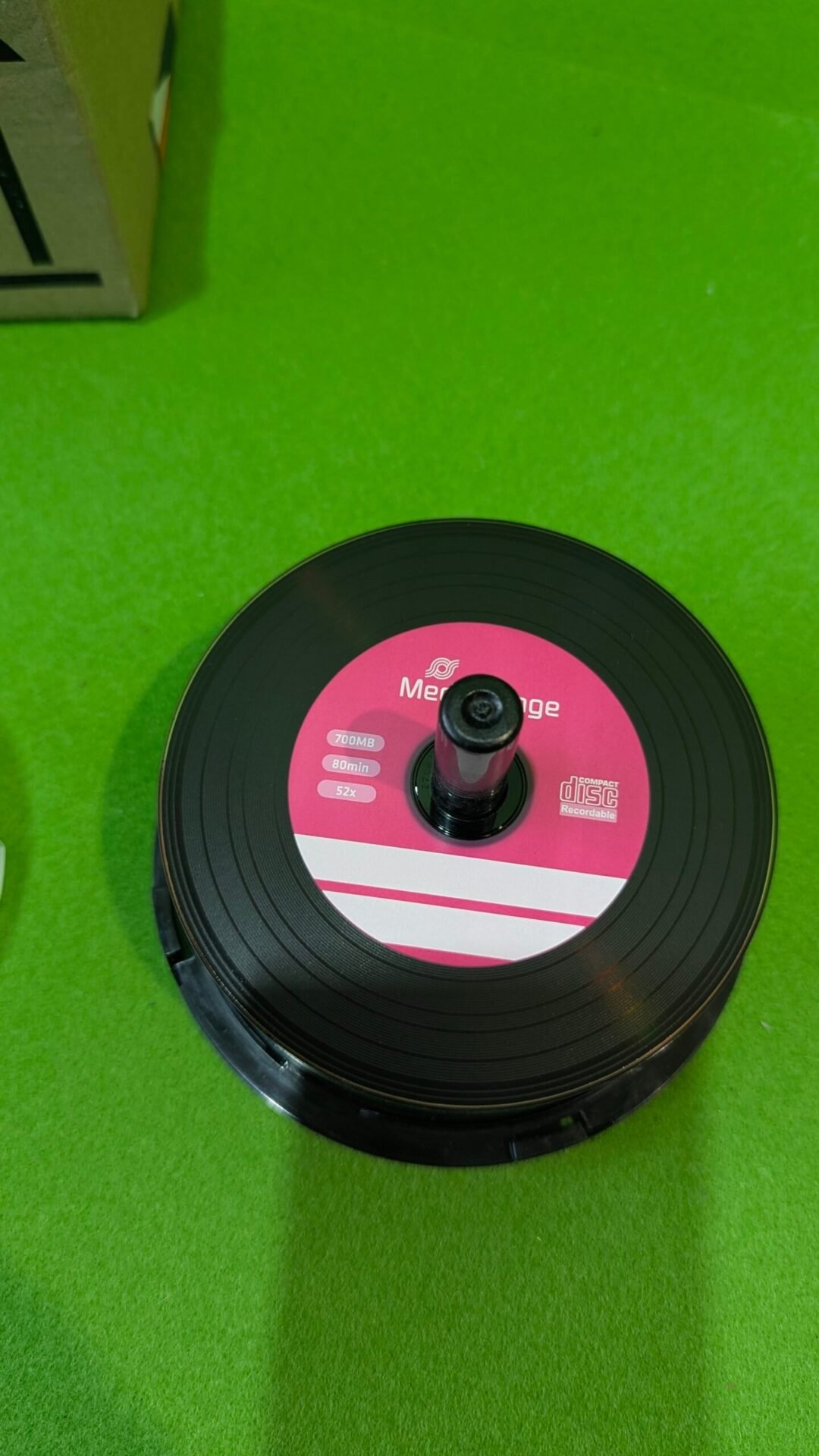 32 Discos CD en blanco DD-R de vinilo con fondo negro 52 x 700 mb 80m en Riobamba, Chimborazo