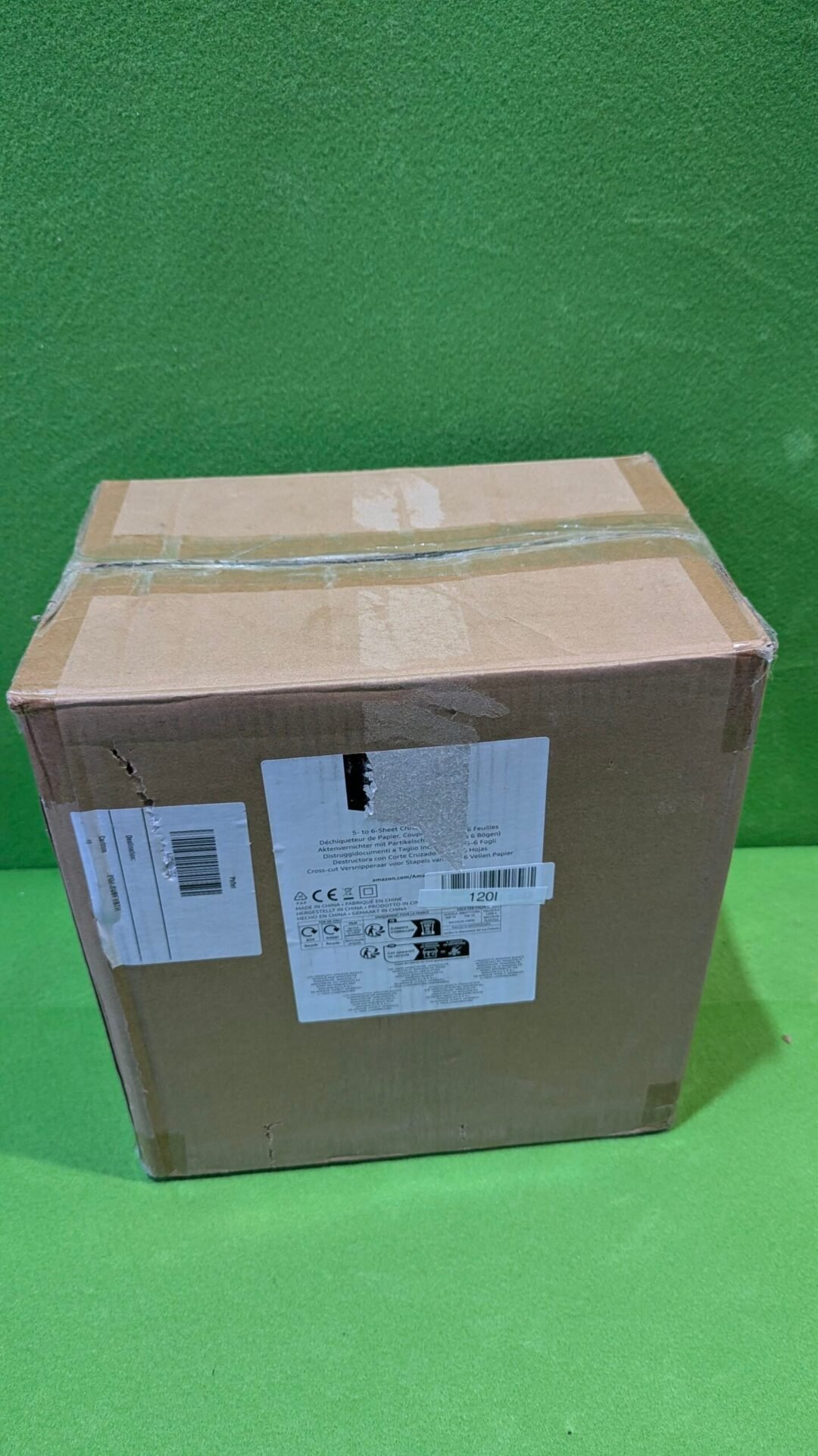 Foto 8 de Amazon Basics Destructora de papel y tarjetas con Defecto