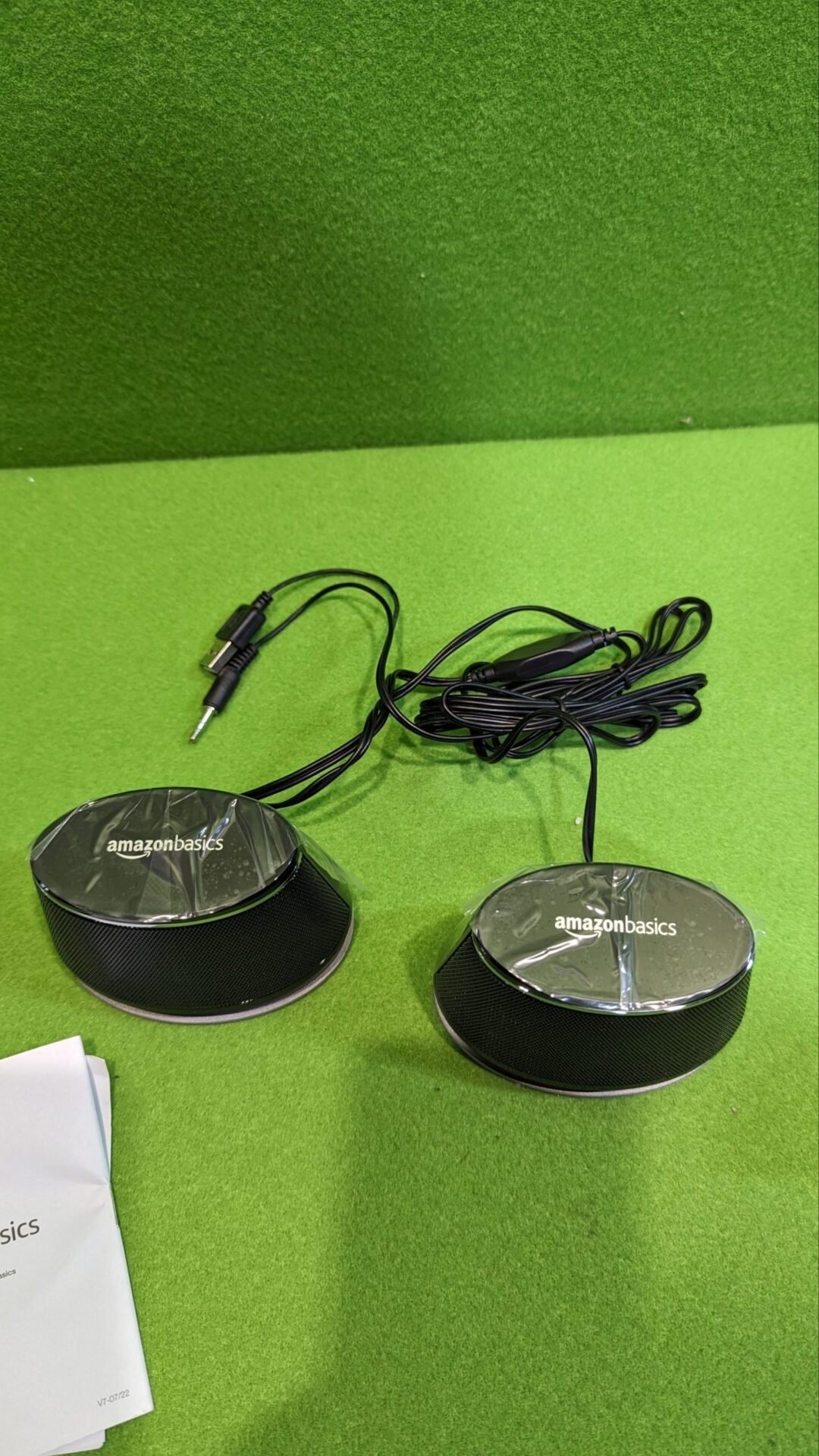 Foto 3 de Amazon Basics – Parlantes para computadora alimentados por USB con sonido dinámi
