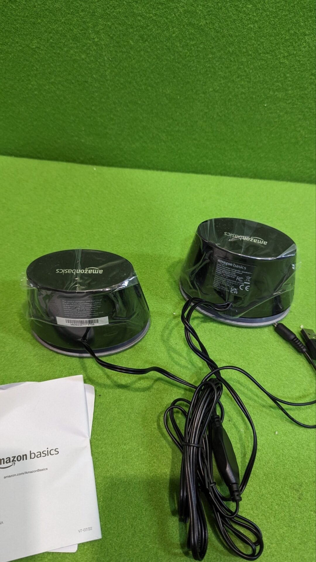 Foto 5 de Amazon Basics – Parlantes para computadora alimentados por USB con sonido dinámi