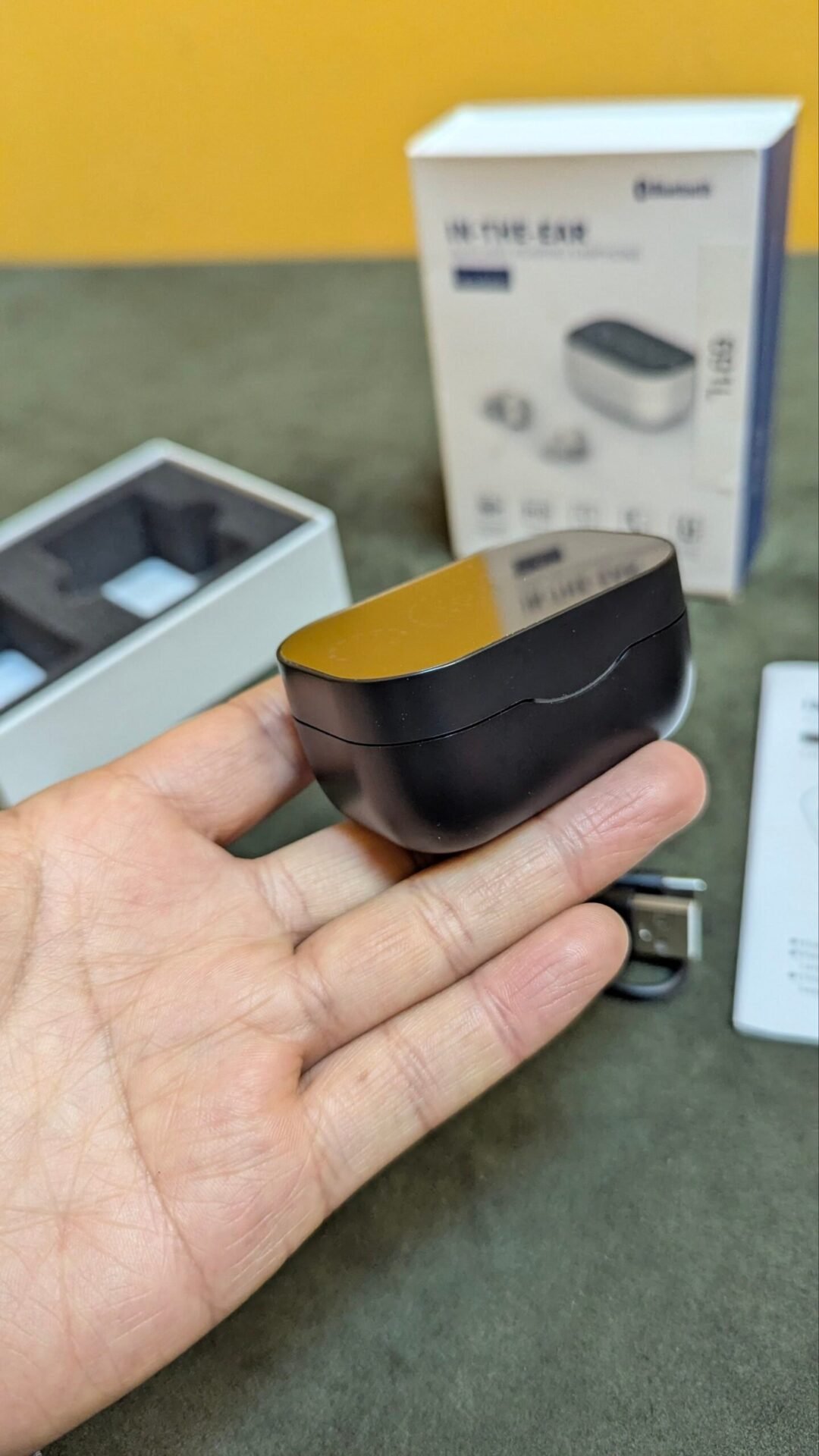 Foto 6 de Audífonos amplificadores CH-R337 Bluetooth 5.3 con estuche de carga