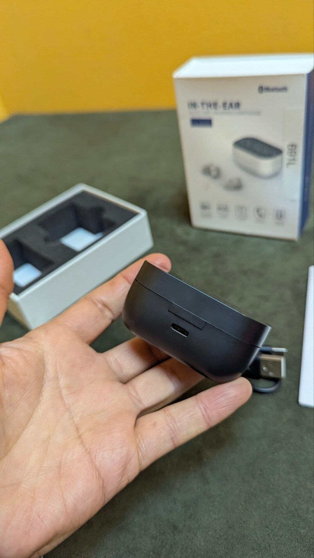 Foto 9 de Audífonos amplificadores CH-R337 Bluetooth 5.3 con estuche de carga