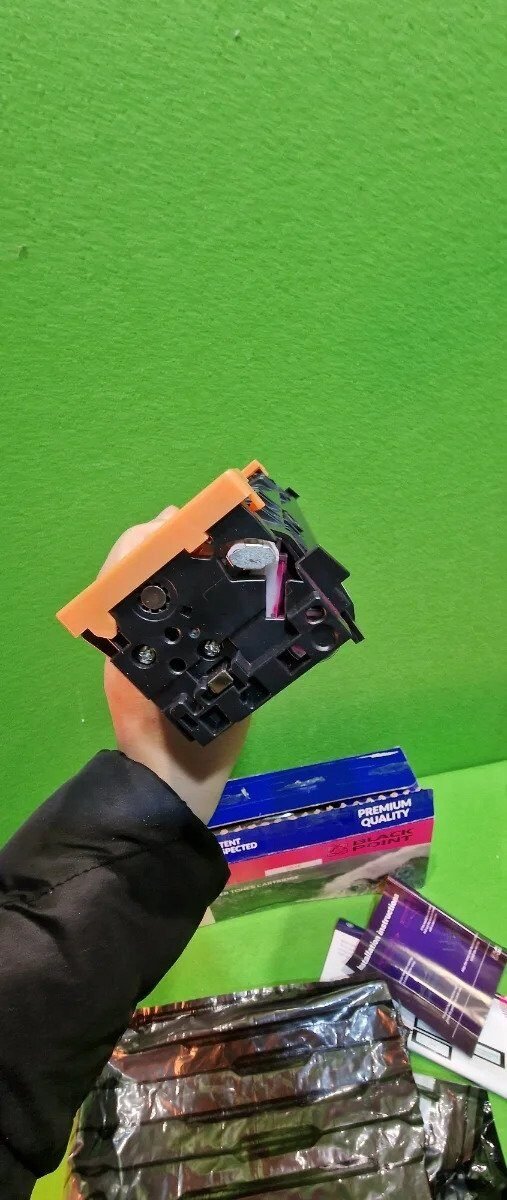 Foto 4 de BLACK POINT Cartucho de Tóner para HP LCBPH2033AM HP W2033A COLOR
