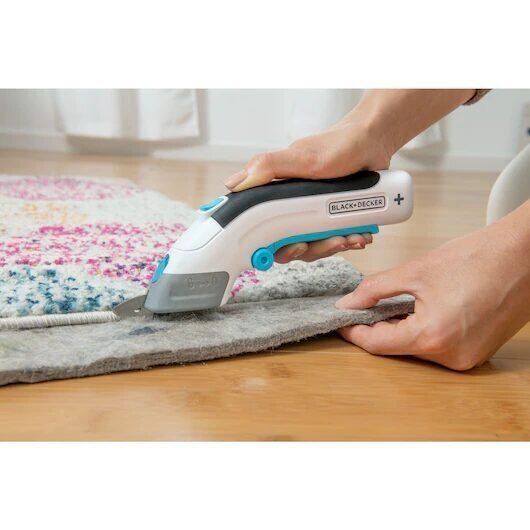 Foto 9 de BLACK+DECKER Tijeras 3,6v, Gatillo extralargo, Luz LED
