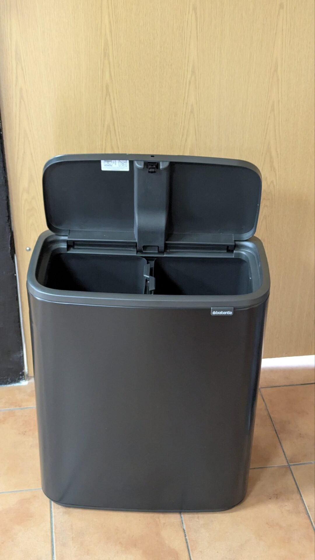 Foto 10 de Brabantia Basurero Negro mate 60L