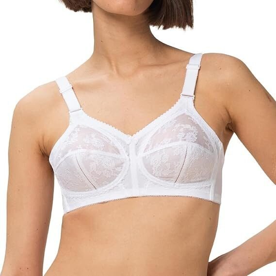 Brasier Triumph Doreen blanco sin aros en Riobamba, Chimborazo