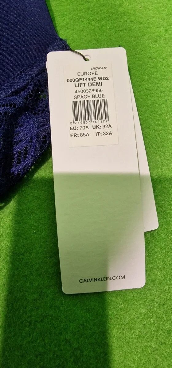 Foto 4 de Calvin Klein Brasier Lift Demi Talla: 85A