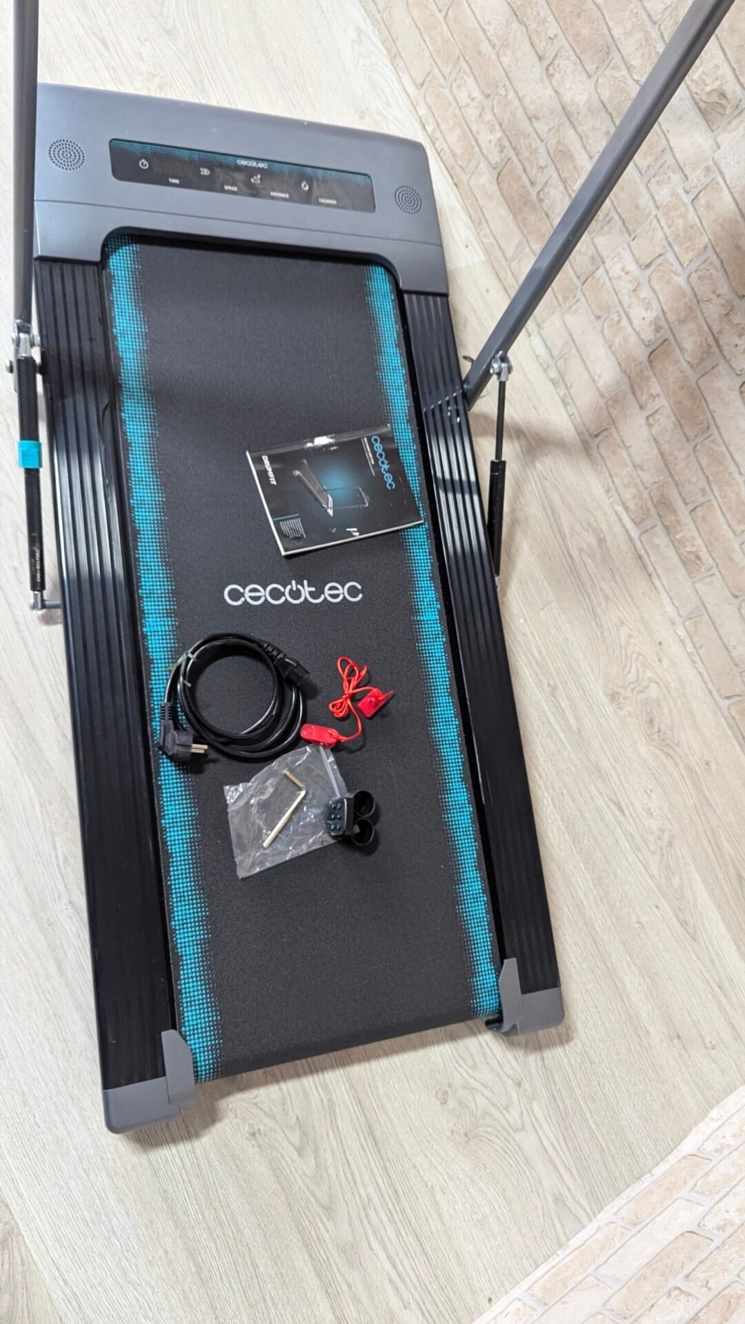 Foto 8 de Cecotec Cinta de Andar Plegable – Peso máximo permitido de 120 Kg
