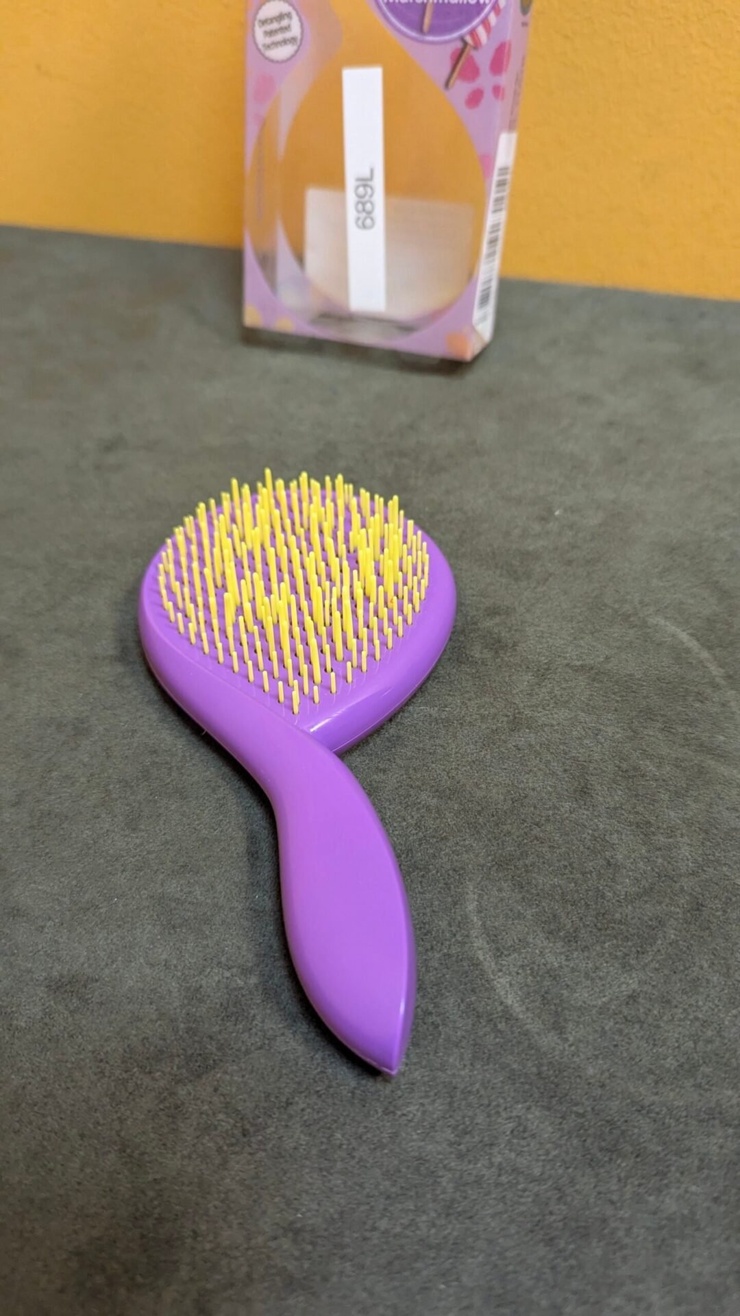 Foto 3 de Cepillo para cabello normal con aroma a malvavisco