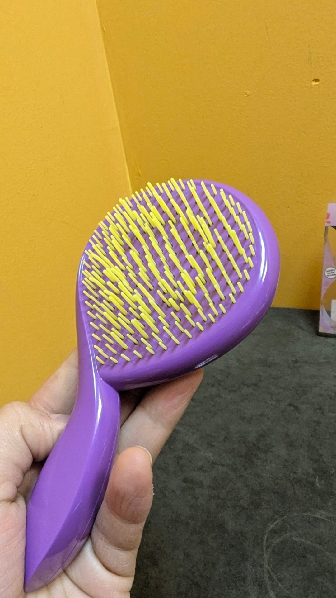 Foto 5 de Cepillo para cabello normal con aroma a malvavisco