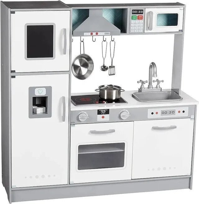 Cocina de juguete, disposición en línea, de madera en Riobamba, Chimborazo
