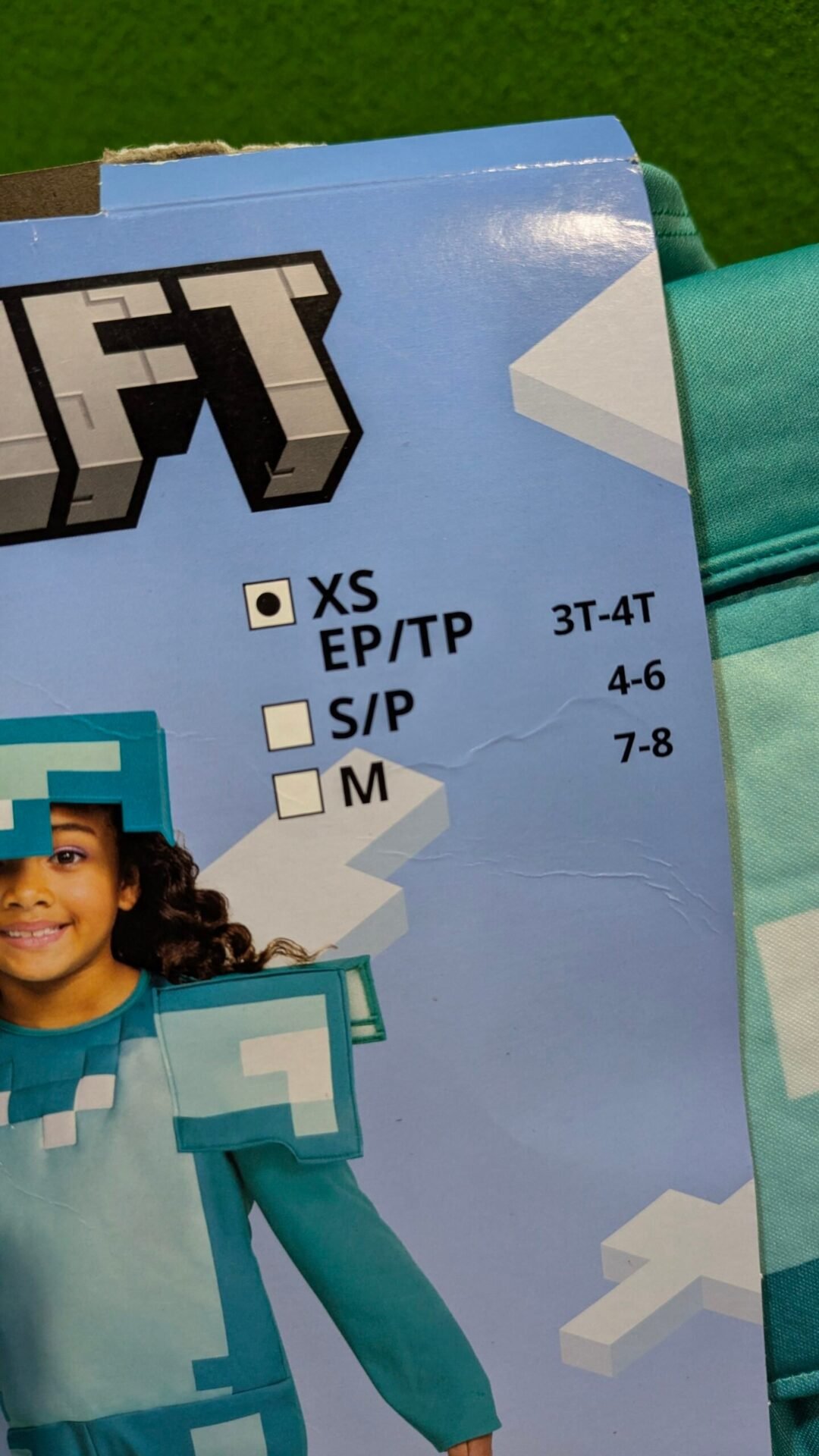 Foto 10 de Disfraz Infantil de Armadura Diamante de Minecraft 3 a 4 años