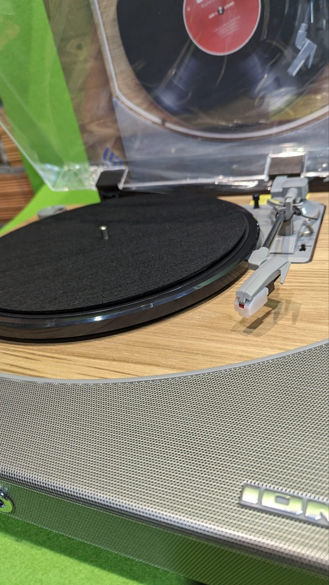 Foto 10 de ION Audio Premier LP Tocadiscos de vinilo Bluetooth, de 3 velocidades, parlantes
