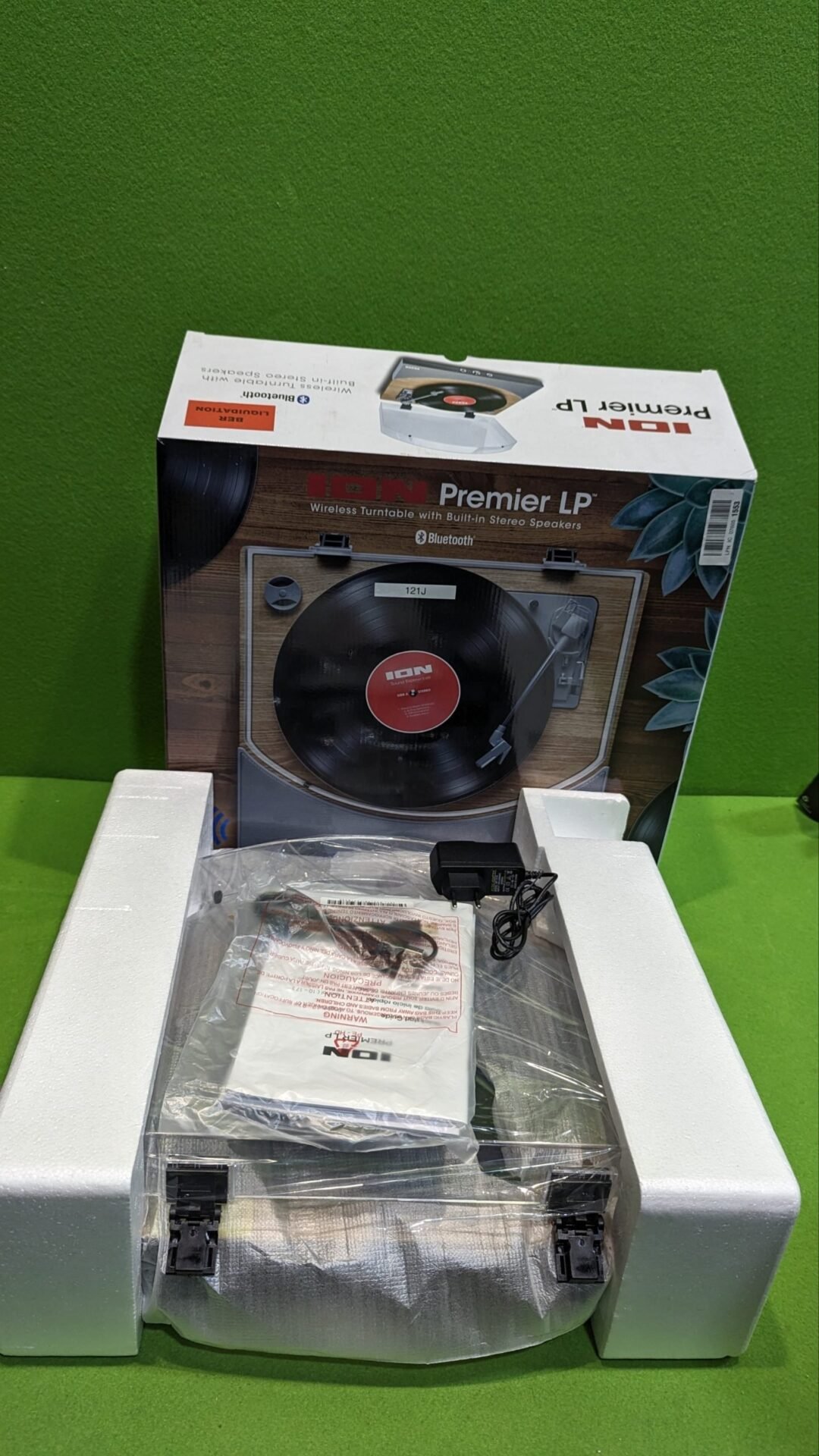 Foto 2 de ION Audio Premier LP Tocadiscos de vinilo Bluetooth, de 3 velocidades, parlantes