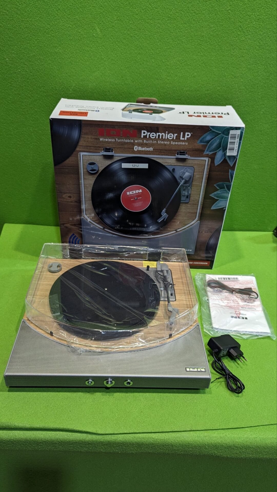 Foto 5 de ION Audio Premier LP Tocadiscos de vinilo Bluetooth, de 3 velocidades, parlantes