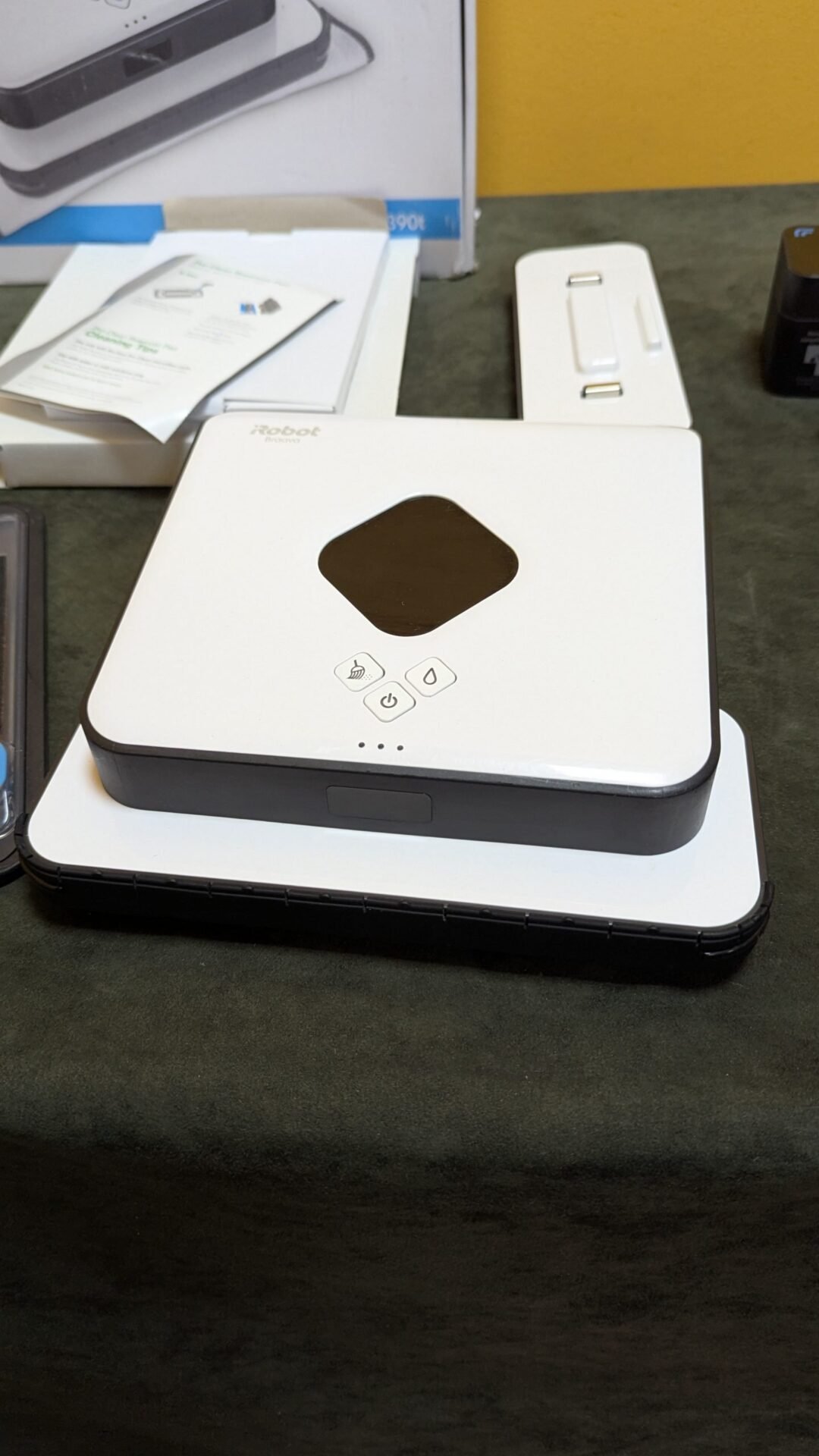 Foto 5 de iRobot Braava 390t – Robot trapeador 2 en 1