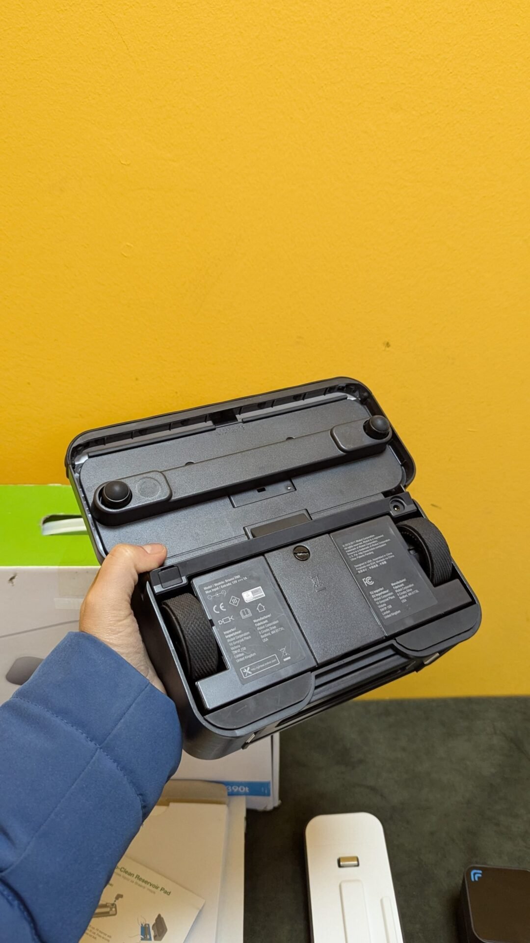 Foto 8 de iRobot Braava 390t – Robot trapeador 2 en 1