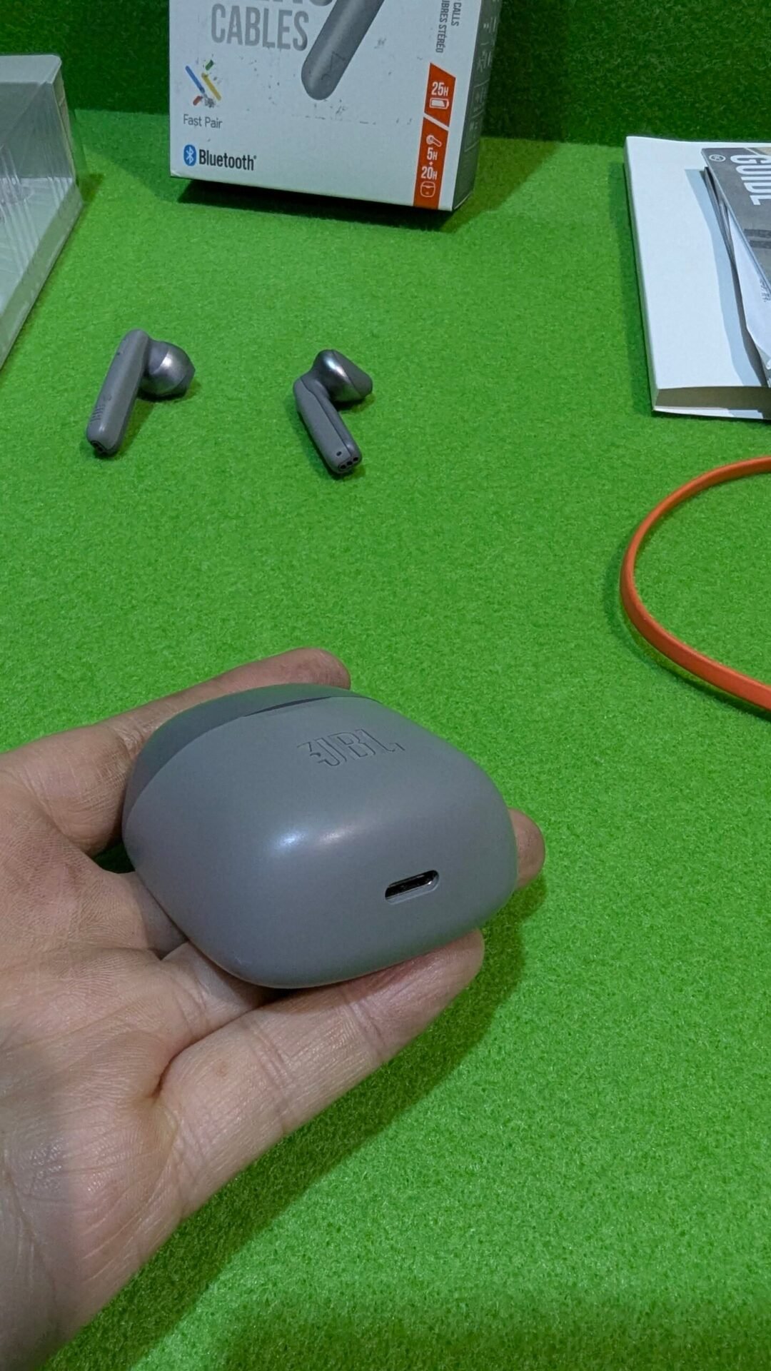 Foto 8 de JBL Tune 225 TWS Audífonos intraaurales True Wireless con Bluetooth
