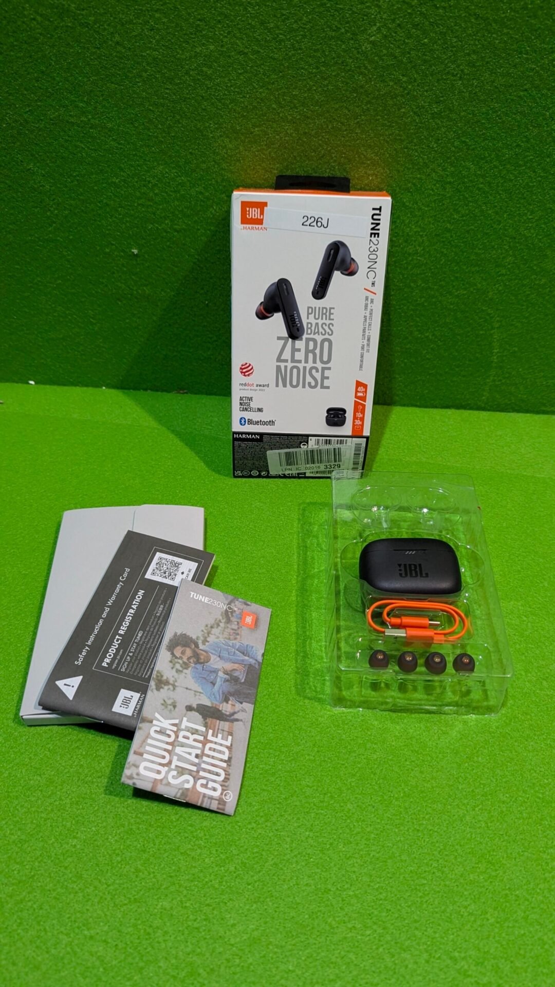 Foto 2 de JBL Tune 230 NC TWS Audífonos inalámbricos