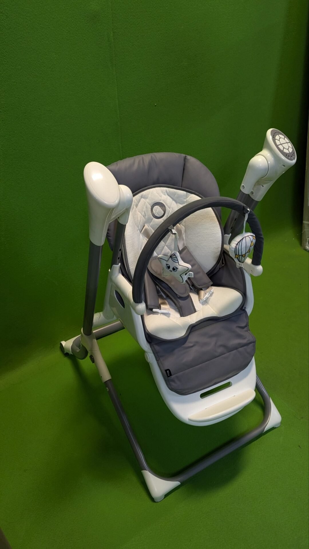 Foto 4 de LIONELO Niles 2 en 1 silla alta para bebé plegable NO FUNCIONA LA FORMA AUTOMÁTI