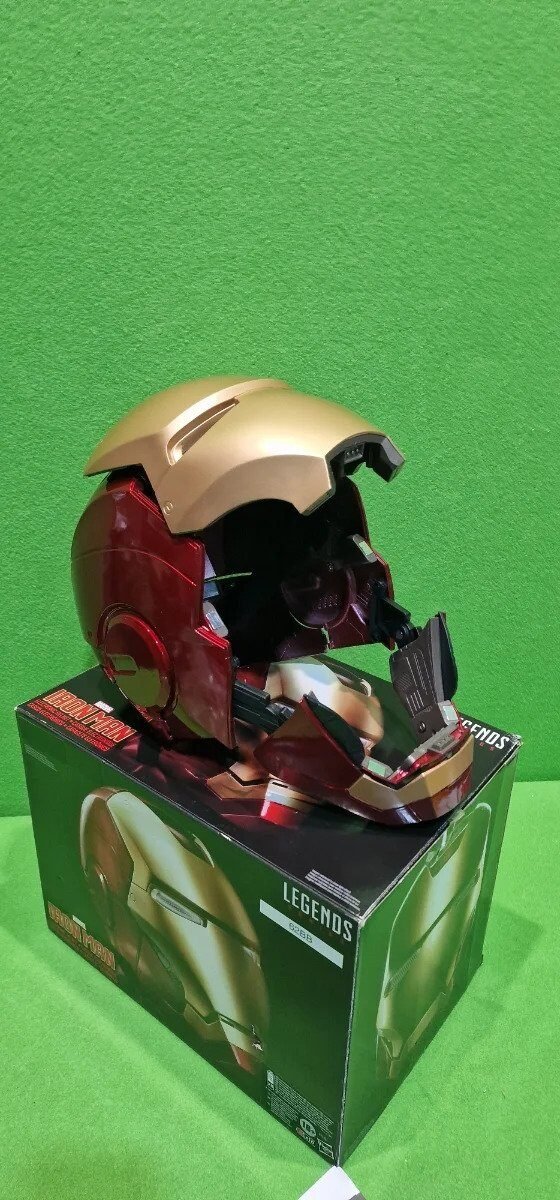 Foto 8 de Marvel Legends Avengers Casco electrónico Iron Man