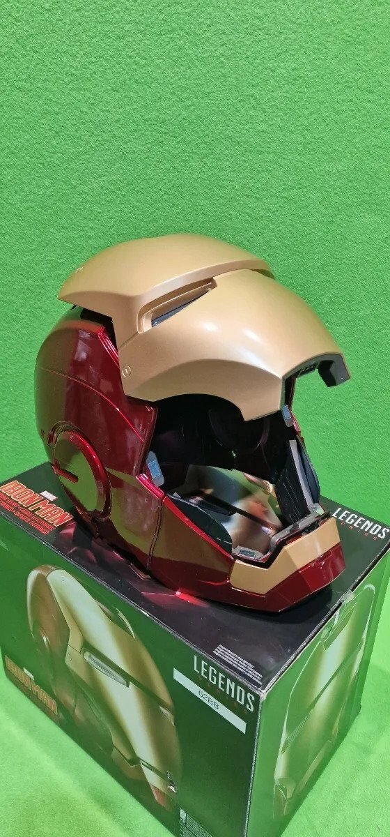 Foto 9 de Marvel Legends Avengers Casco electrónico Iron Man