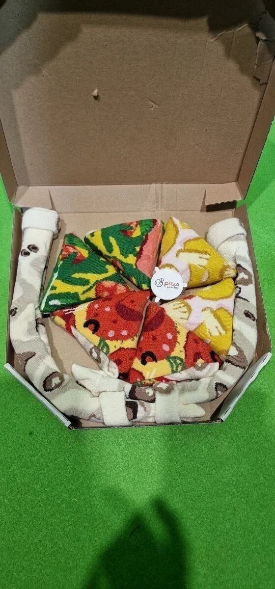 Foto 2 de Medias: Pizza Socks Box