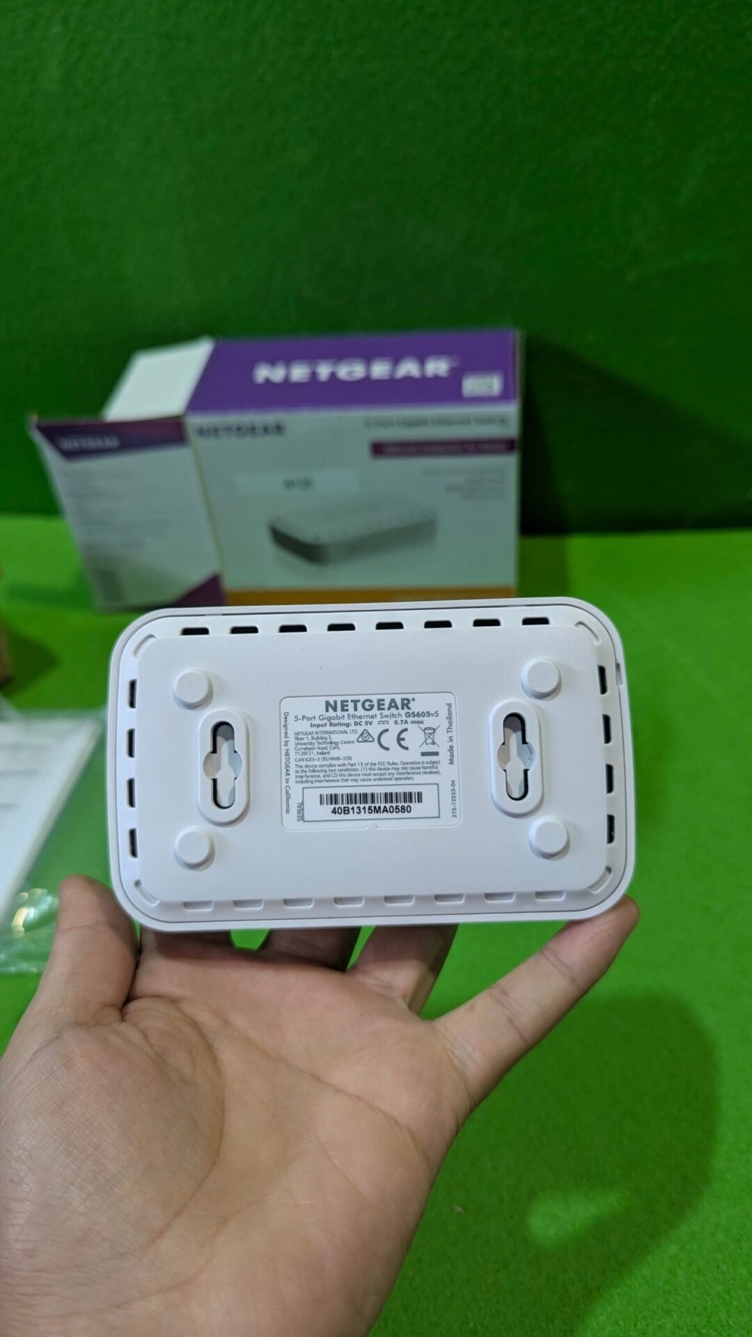 Foto 4 de NETGEAR Switch Gigabit de 5 Puertos GS605-400PES