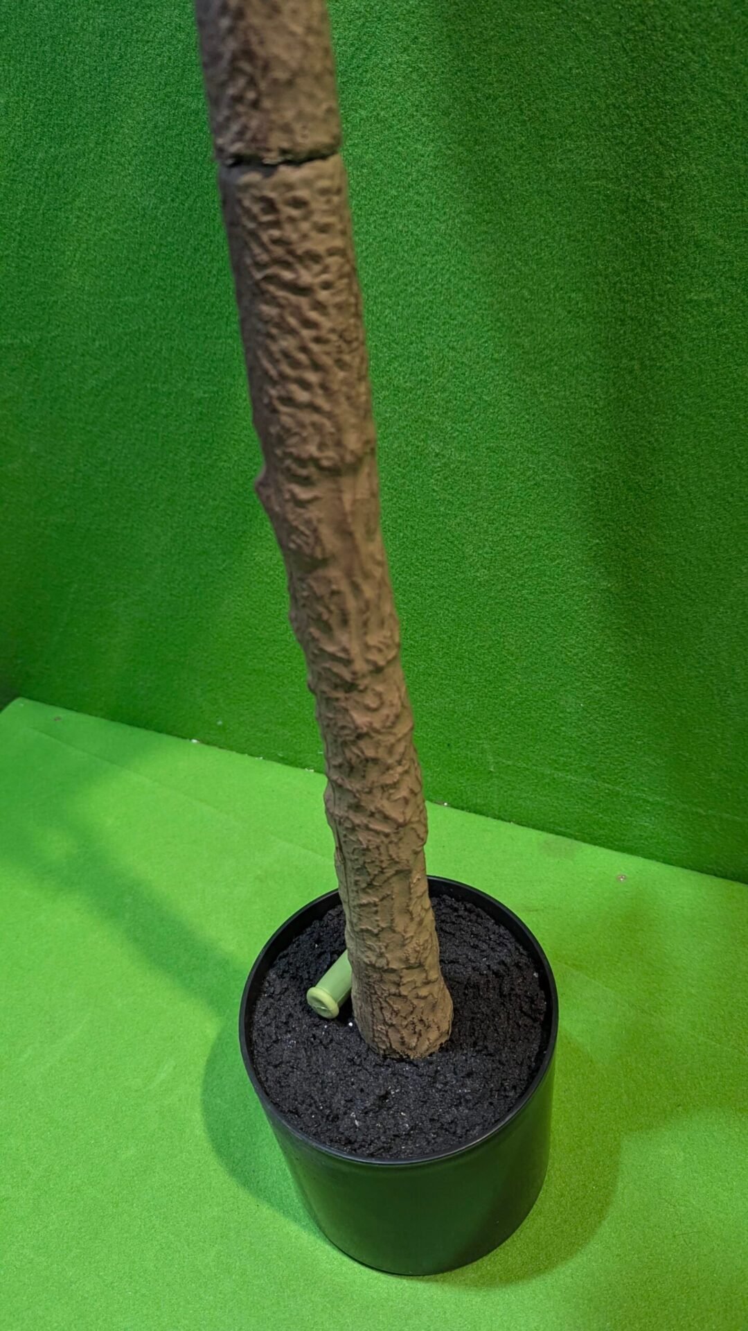 Foto 8 de Olivo Falso en Maceta de 180 cm de Alto con Frutos de Aceitunas de plástico