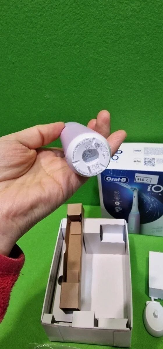 Foto 4 de Oral-B iO4N Cepillo de Dientes Eléctrico con Mango Recargable