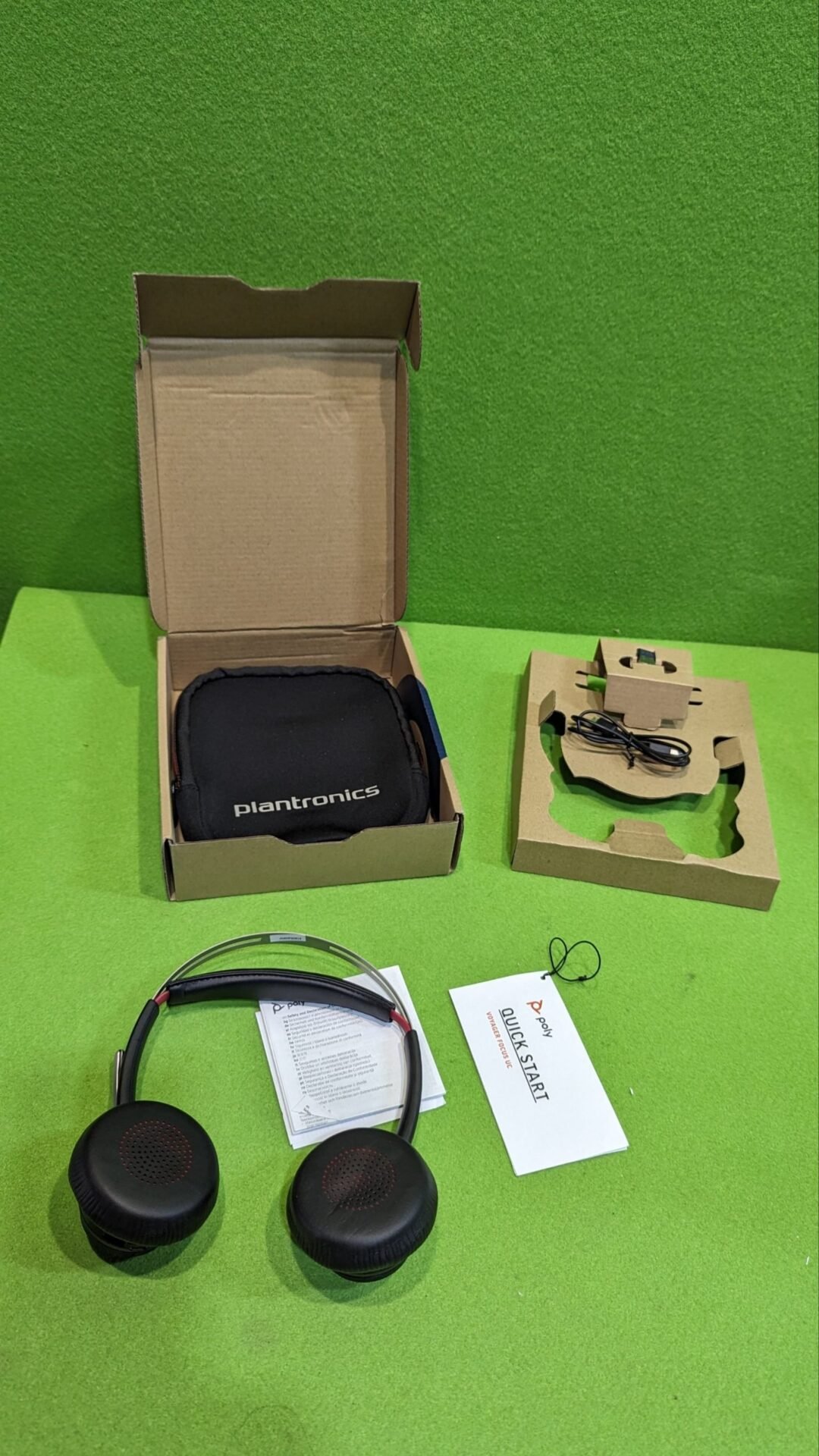 Foto 3 de Plantronics Voyager Focus UC B825 – Bluetooth Stereo Black