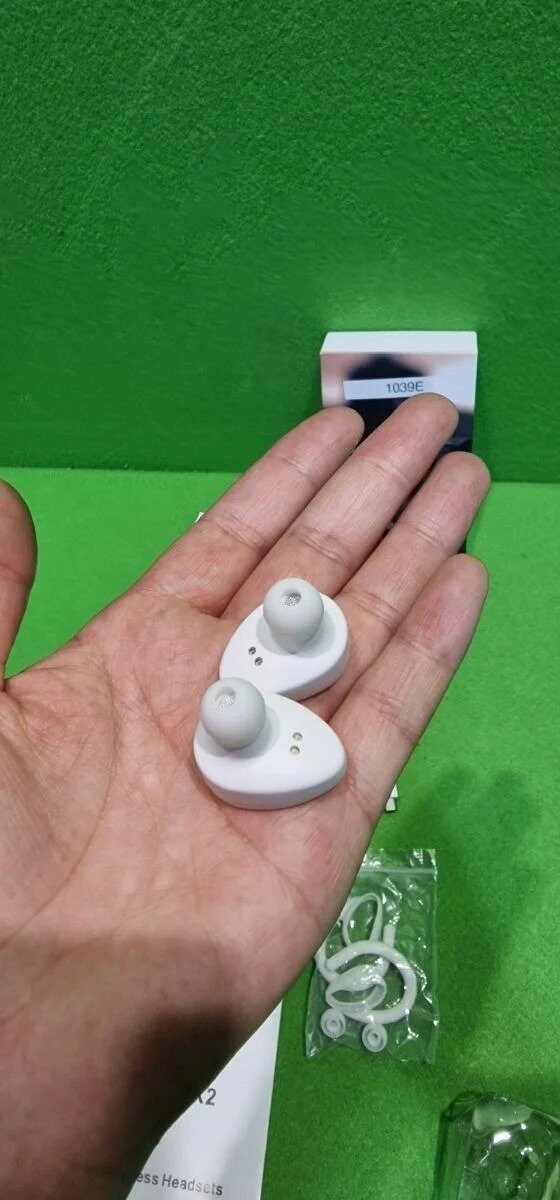 Foto 8 de qimh Mini Bluetooth 4.2 audífonos