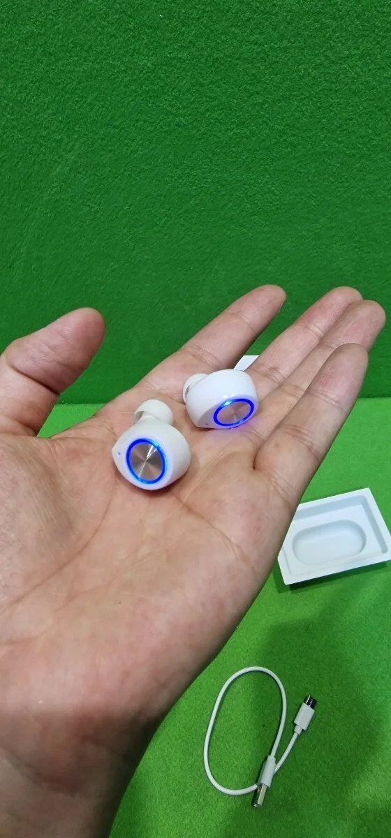 Foto 2 de QueenDer Audífonos Bluetooth
