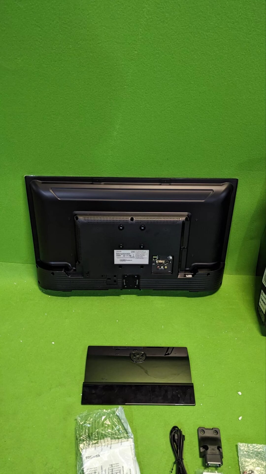 Foto 9 de REPUESTO Toshiba TV 32L3163DG Smart TV de 32″