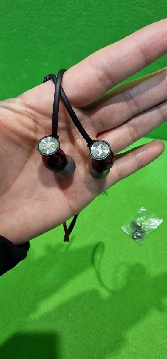 Foto 6 de Sennheiser Momentum Free Audífonos