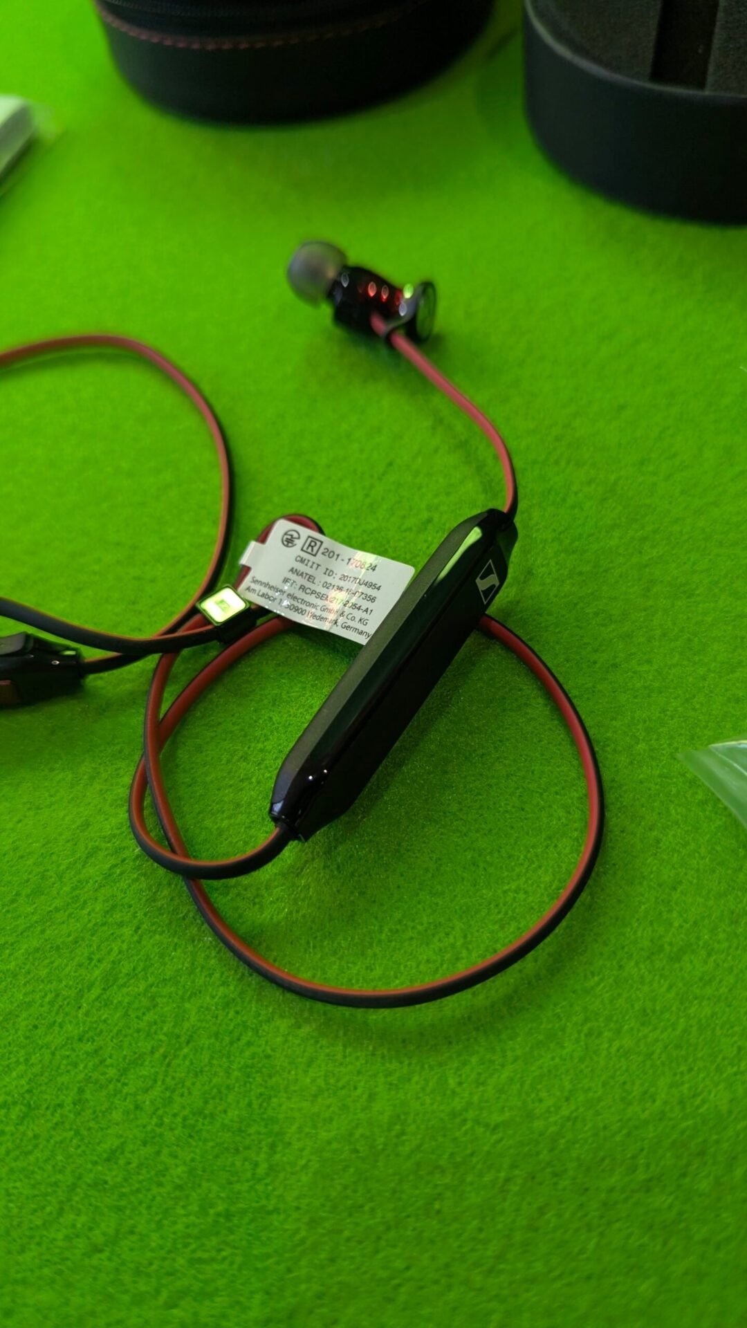 Foto 3 de Sennheiser Momentum Free Audífonos inalámbricos