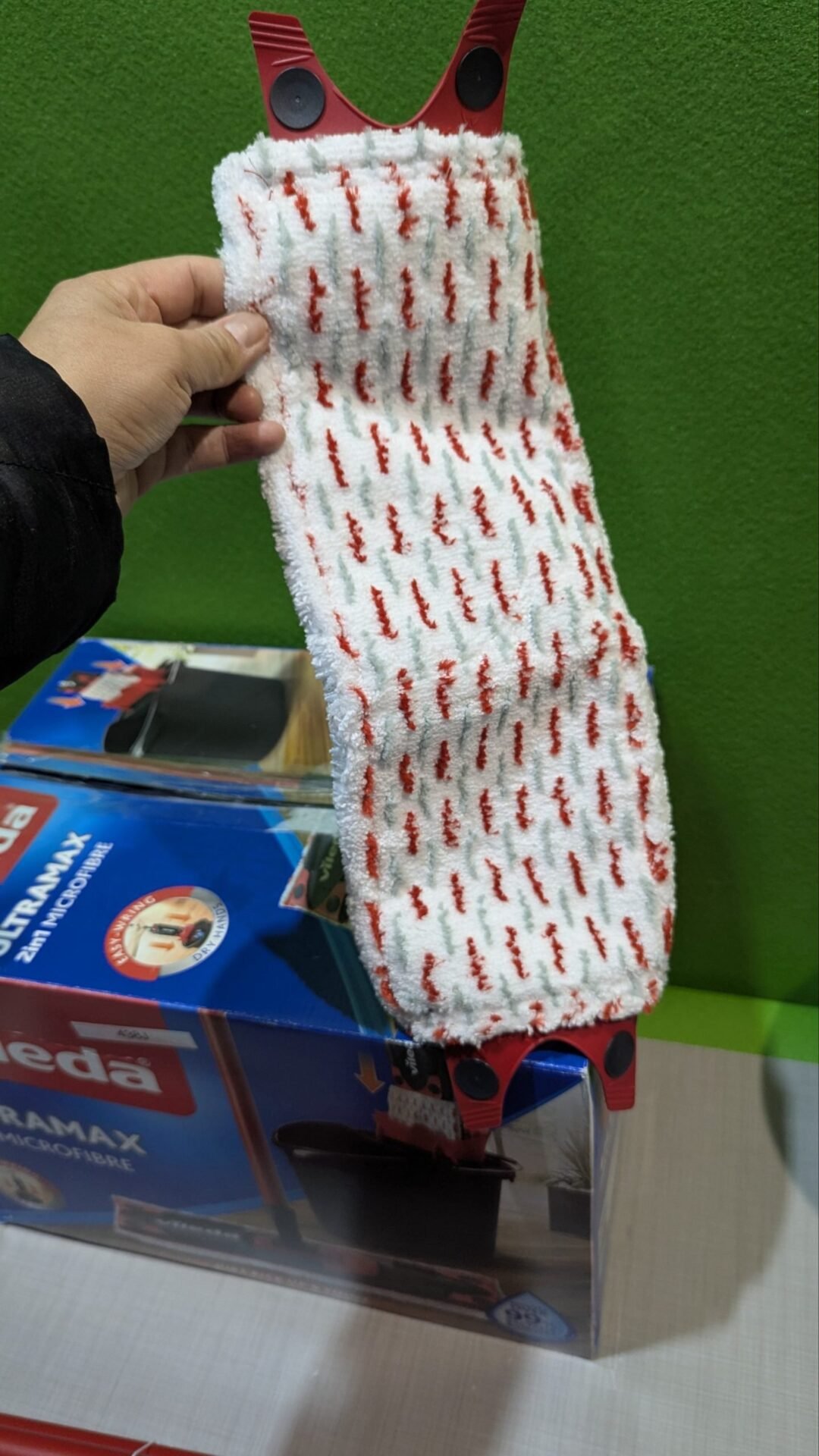 Foto 4 de Vileda Ultramax Trapeador de microfibras para Fregar y Cubo con escurridor